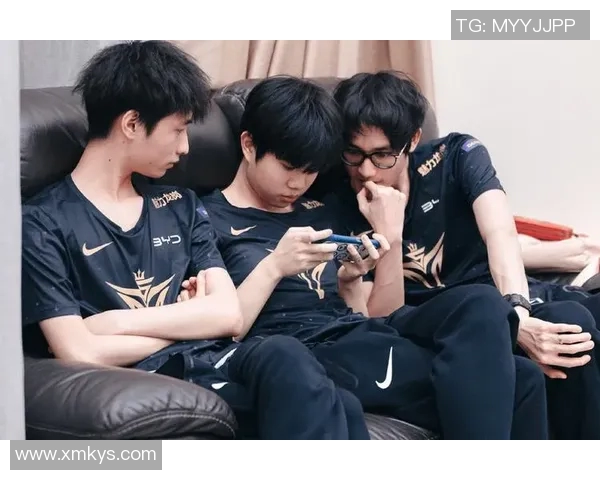 高校联赛特别报道V5战队的拼搏历程与荣耀瞬间回顾实时数据